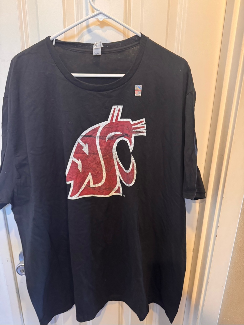 Jerzees Black T‑Shirt with Red and White Cougar Logo - Picture 6 of 6